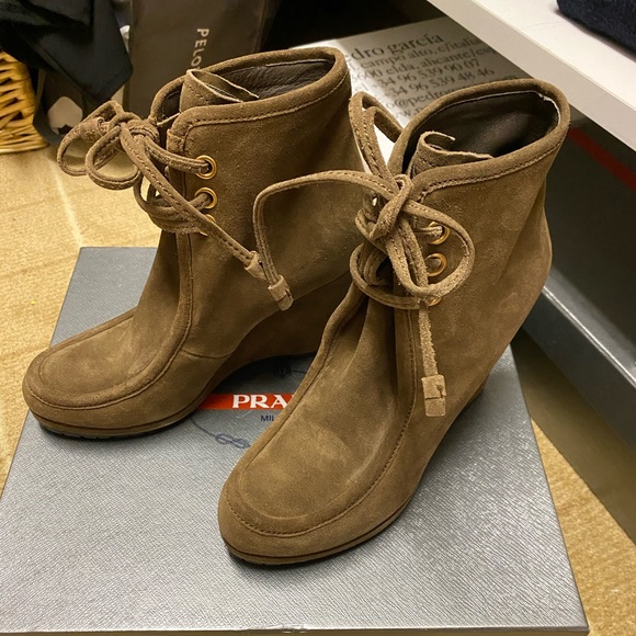 Brand new in box Prada wedge lace up boot - Picture 1 of 4